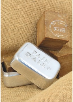 Tade Aleppo soap box