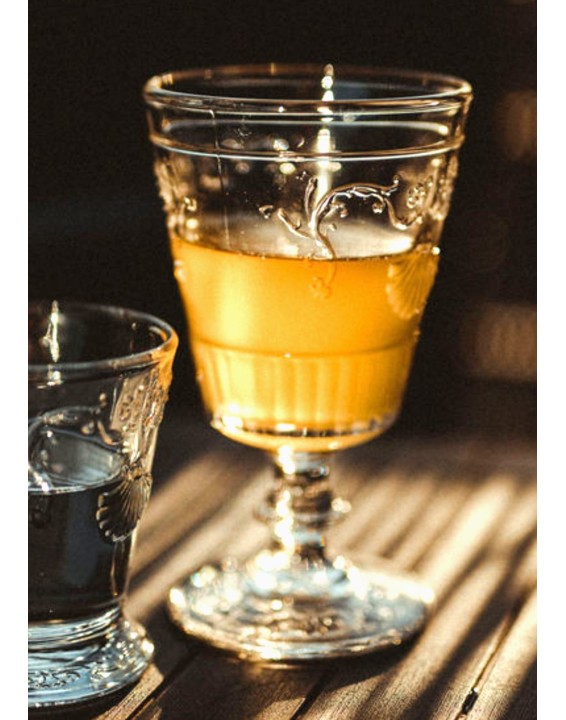 Versailles wine large